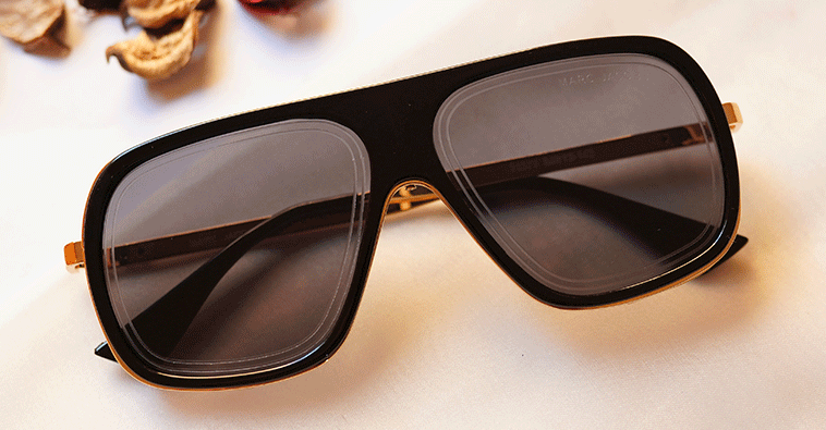 front side of Aeronaut glasses - Black