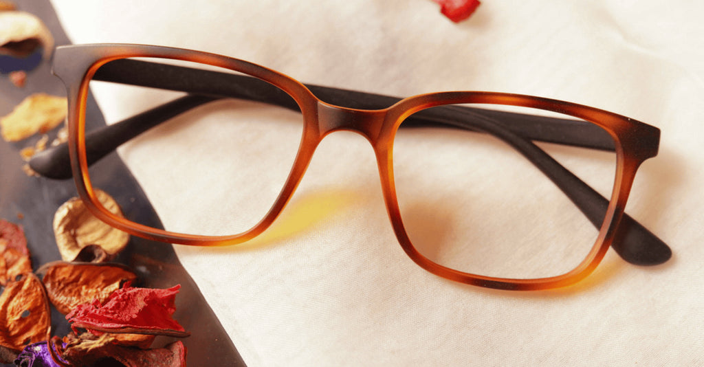 Gratus glasses placed on the table