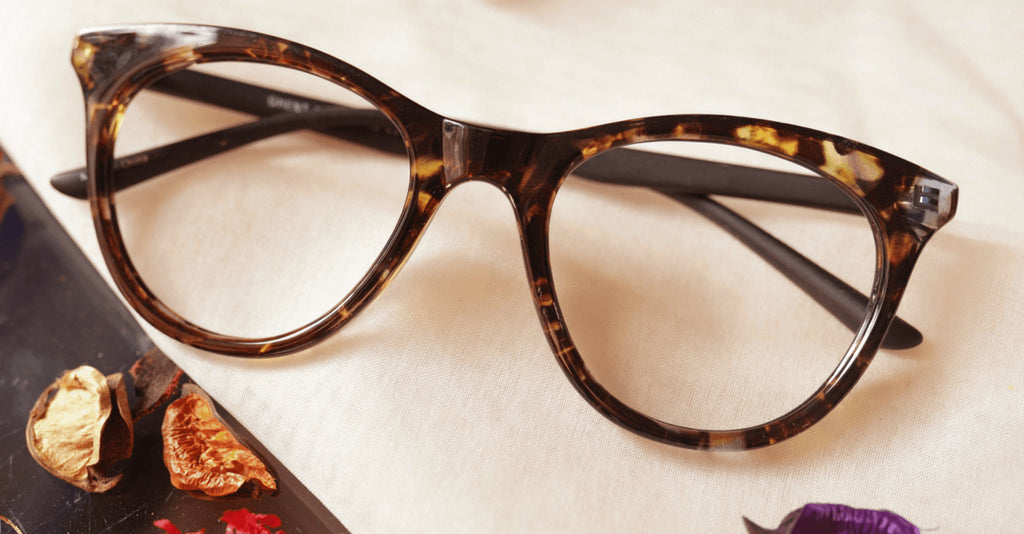 Vacker eyeglasses placed on the table