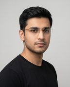 Bloomin rimless eyeglasses worn by a model