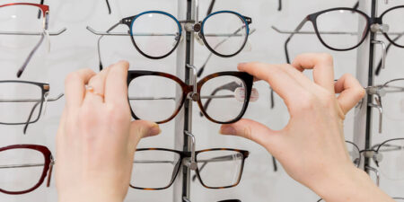 5 Signs Your Eyeglasses Frames Don’t Fit