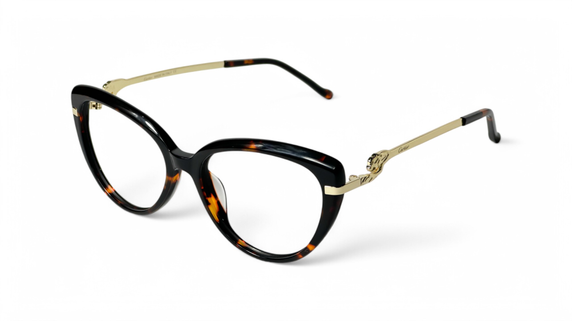 APC_1247-Photoroom cat eyeglasses