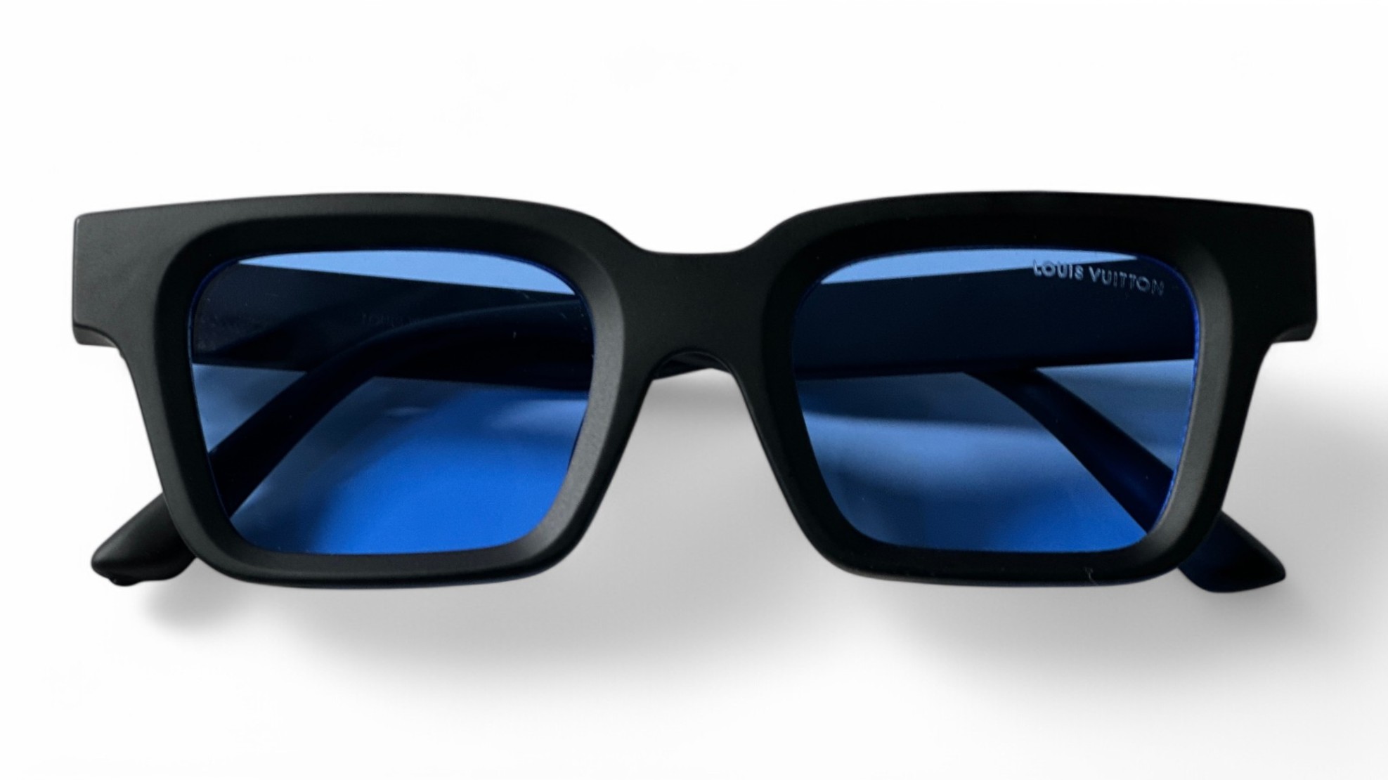 APC_1606-Photoroom blank